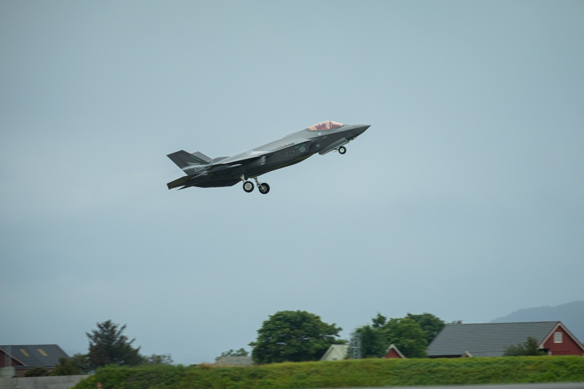 20210818mc_ace_mp_56_f-35-takeoff-hG90J1