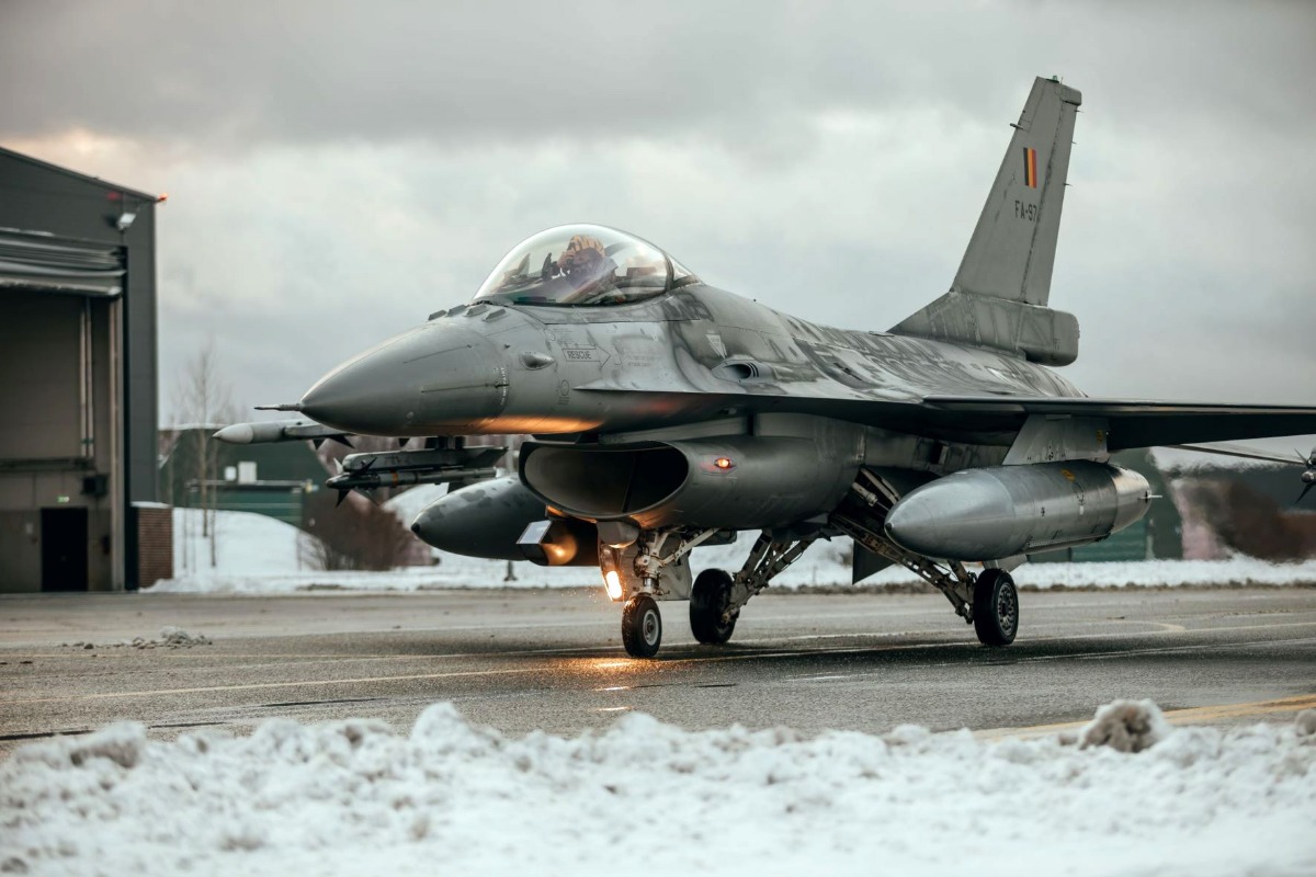 2022_bel_f-16_2light-CCgCJ3